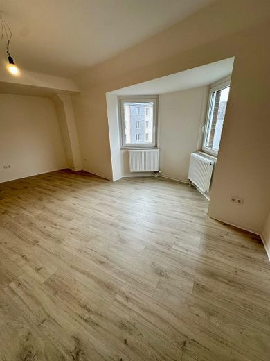 Großzügige 4,5-Zimmer-Wohnung mit ca. 135 m², Balkon, 2 Bädern, Aufzug und Garage in Düsseldorf-Bilk – Kinderzimmer 2