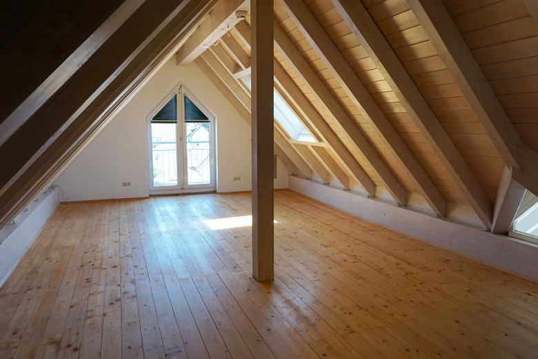 Affascinante appartamento duplex con splendido balcone a Leutkirch im Allgäu – Schalfzimmer 2.OG