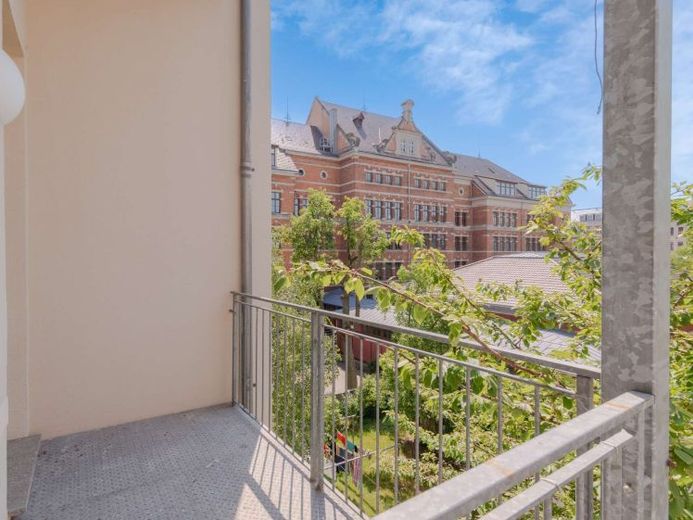 FREI AB 01.11.2026 | SELTENE GELEGENHEIT IN DER SÜDVORSTADT | 3 Zimmer mit Balkon – Foto 1