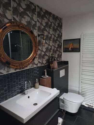 Gästebad mit Dusche