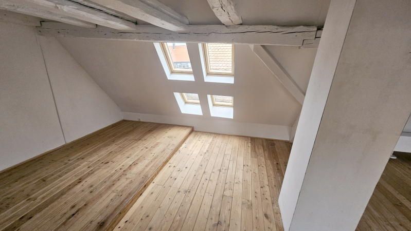 Historische Eigentumswohnung im Stil eines eigenen Einfamilienhauses (ohne Stellplatz) – Bild 1