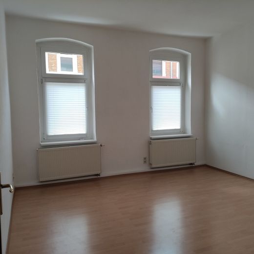 Lebendiges Stadtwohnen: 2-Raum-Wohnung in Dessau-Roßlau – Foto 3