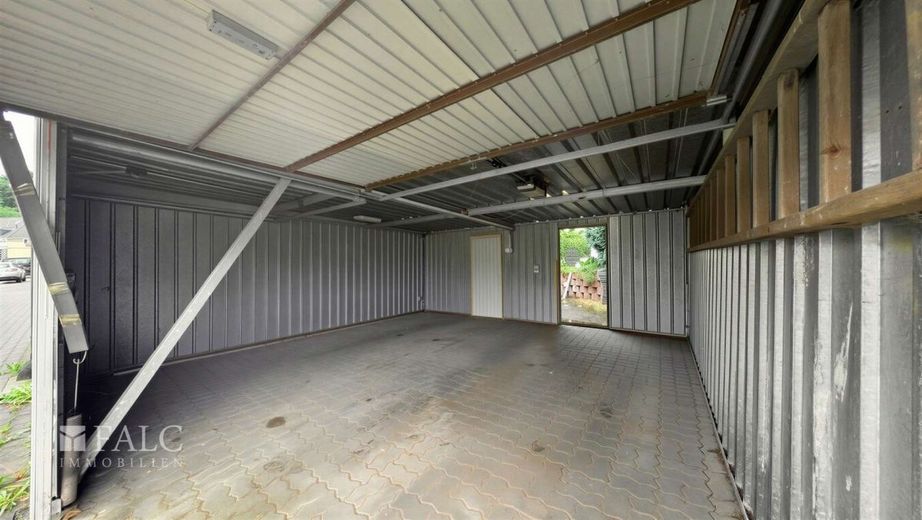 Familienglück mit Garten, Freiraum &amp; unzähligen Möglichkeiten – Garage