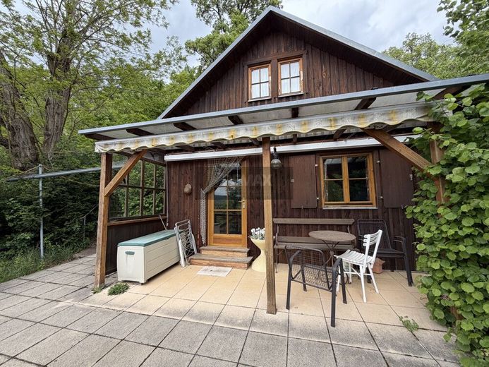 Freizeitgrundstück mit zwei Häusern, Wintergarten &amp; traumhaftem Ausblick – Bild 9