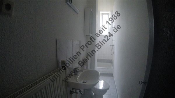 3er WG oder 2er WG - Pärchen - saniert - Duschbad mit Fenster – G0035287