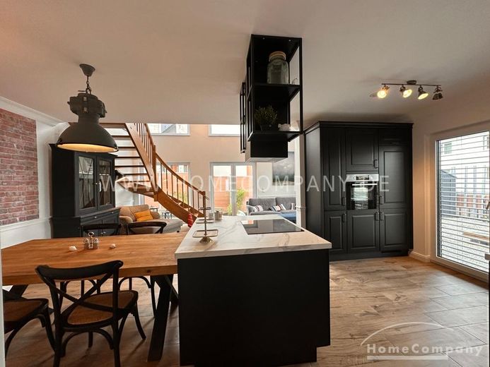 NUOVA COSTRUZIONE
Appartamento maisonette moderno e arredato con gusto, con terrazza – 5f21d220b8b0b4de47d21c06e7550ff662e1b3a0.jpg