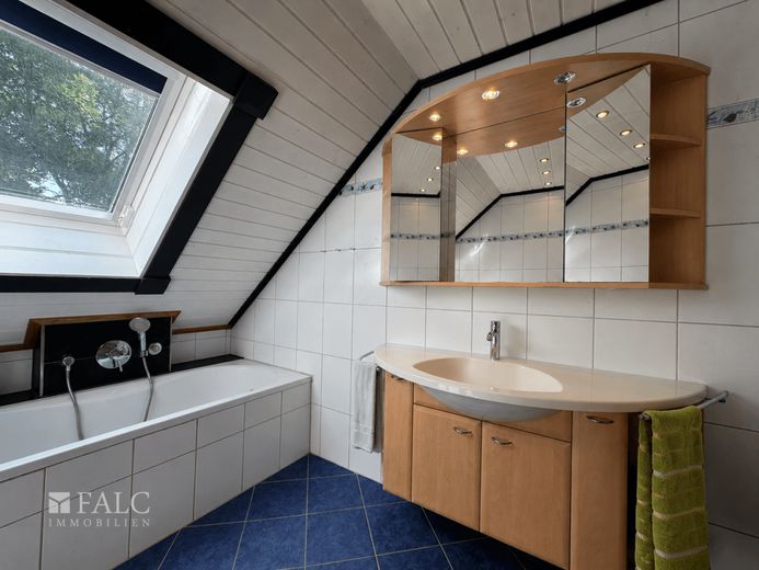Appelhülsen-Skandinavischer Flair trifft moderne Energietechnik - Blockhaus mit besonderem Charakter – Badezimmer