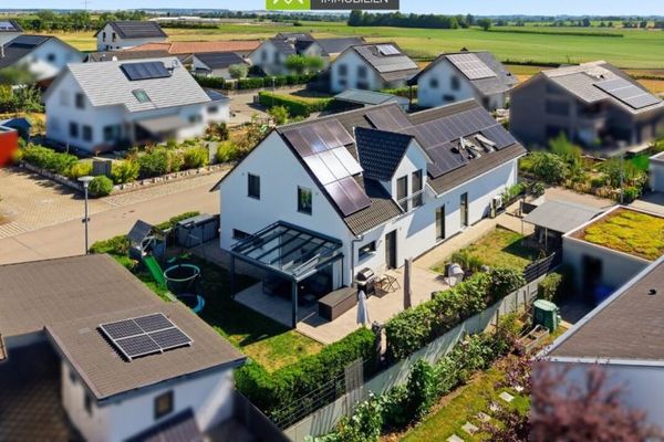 360° | Modern wohnen, entspannt leben – neuwertiges Zuhause mit Einliegerbereich in ruhiger Lage