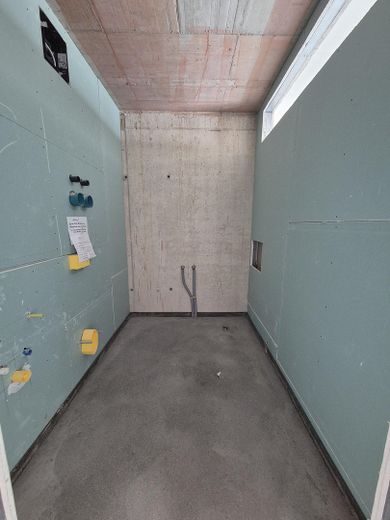 Wohnung im Bau, stadtnah im Hafenquartier Graf Bismark mit Balkon am Yachthafen/Kanal für 2 Personen – Wannenbad Whg. 28