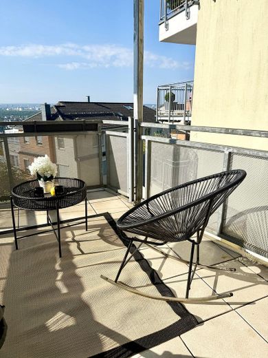 Über Frankfurts Dächern: 4-Zimmer-ETW mit Skylineblick, Balkon & Einbauküche – provisionsfrei – Foto 8