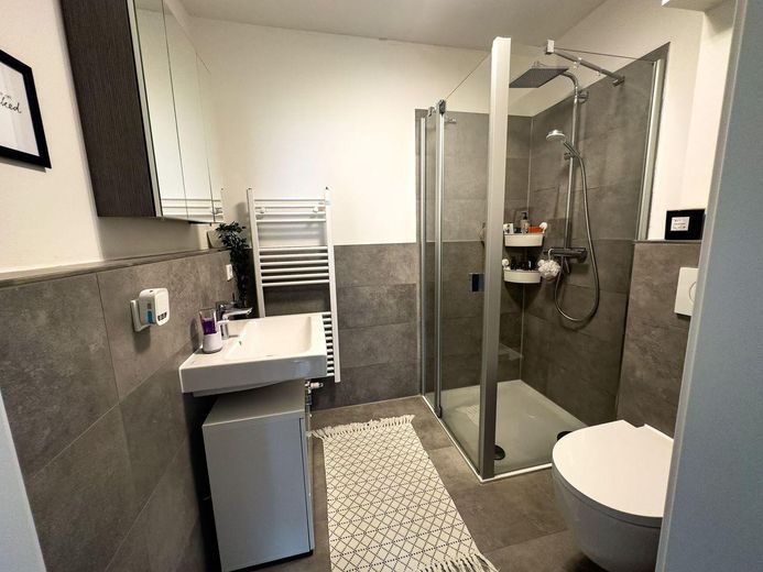 Liebevoll eingerichtete fantastische Wohnung – Foto 12
