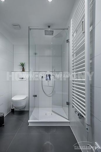 ***Abitare tranquilli e con stile a Harlaching! Moderno appartamento di 2 locali arredato con mobili di alta qualità e ampio balcone – 9fdfacdac115377203e6c887363dd195bcd7fe0d.jpg