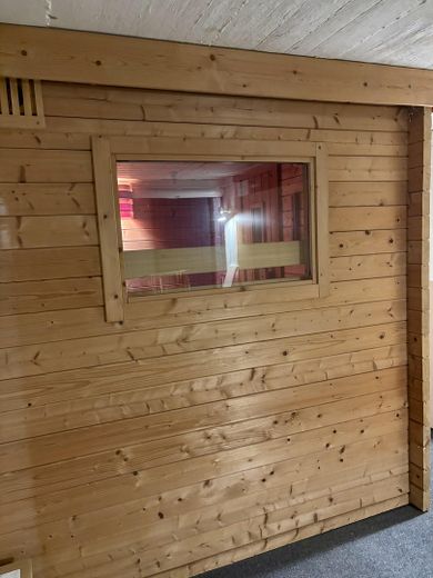 Moderne Doppelhaushälfte in Hemmingen – Sauna KG