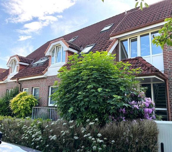 Maisonettewohnung in bester Lage von Schenefeld – Frontansicht Haus