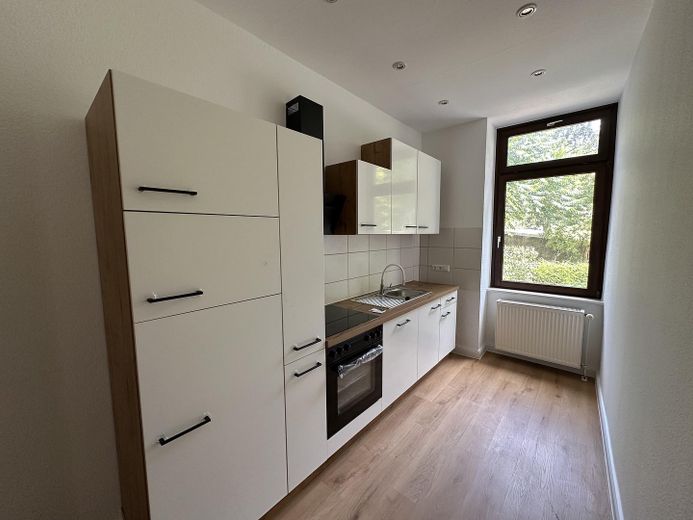 Erstbezug, neu sanierte 4 Zimmerwohnung Nähe Wilhelmsplatz – Neue Einbauküche