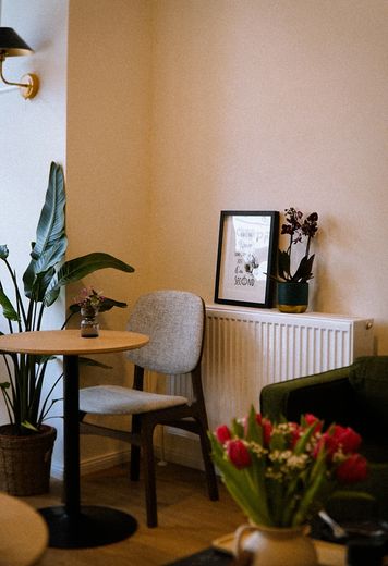 Café in Berlin-Wilmersdorf zu übernehmen – komplett ausgestattet & sofort startklar – Foto 1