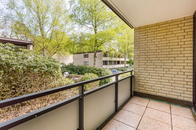 Blankenese: Moderne, ruhige 5 Zi EG/ST Whg inkl.2 Zi, Sauna, Duschbad im Souterrain – Süd-Ost Balkon