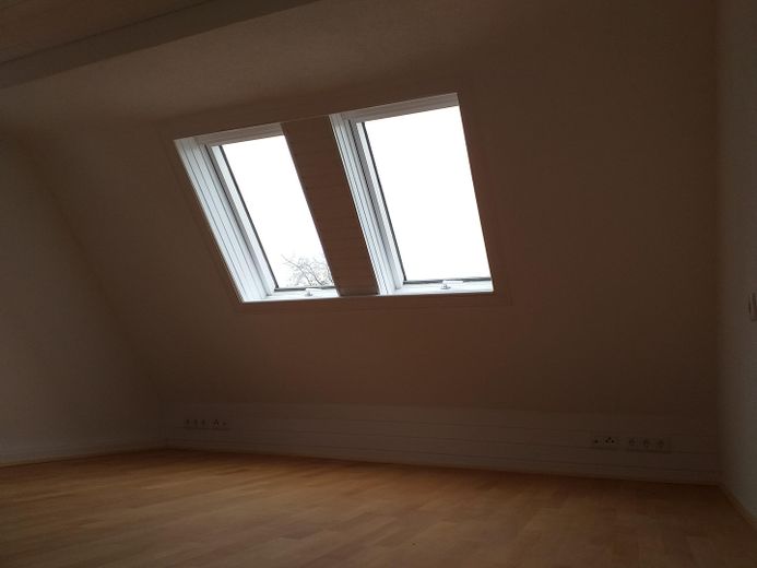 Wohn- Schlafzimmer DG