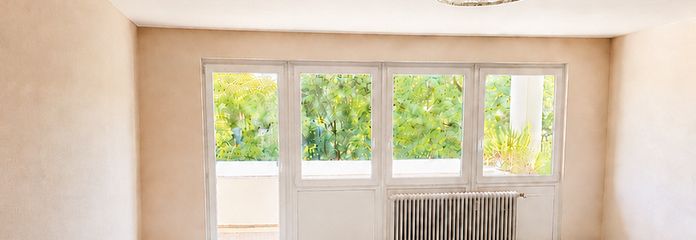 Großzügig wohnen. Grün blicken! 3,5 Zimmer 102m² Fellbach-Schmiden Stuttgart, Tiefgaragenstellplatz – Wohnzimmer leer