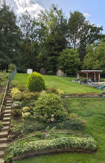 Dom szeregowy w Bad Gandersheim z pięknym ogrodem i piwnicą OD OSOBY PRYWATNEJ! – Blick in den Garten