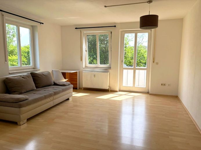 Helle 1-Zimmer-Wohnung mit Balkon  &  EBK in Straubing – WJ-00126_bild_006.jpeg