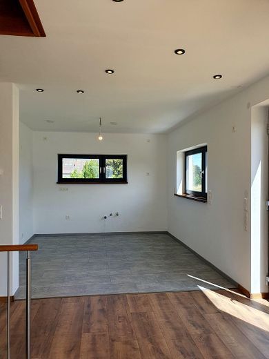 150  m², डीडोर्फ़ के बाहरी इलाके में उजला, शांत अपार्टमेंट – Küche - O/S - EG