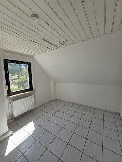 *provisionsfrei* Sanierungsbedürftiges Einfamilienhaus mit Grundstück in Schiffweiler, ruhige Lage – फोटो 8