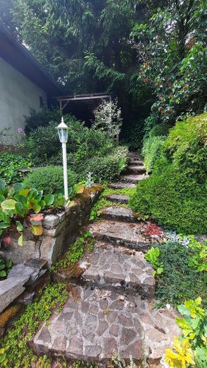 जंगल में सुंदर सप्ताहांत गृह – Garten