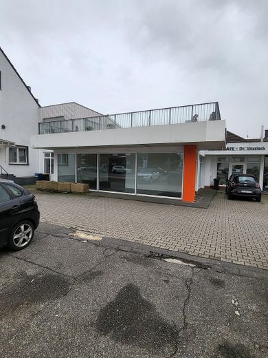 2 Einmalige Ladenlokale in stark frequentierter Lage mit ca. 280 m2 und 103 m2 Gewerbefläche – Aussen-Ansicht
