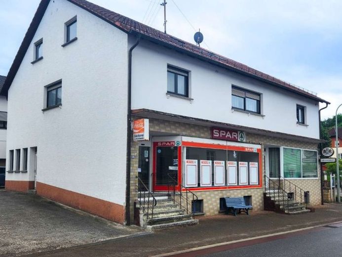 Wohn- und Geschäftshaus mit Café/Ladenfläche und zwei Wohneinheiten in Steinbach am Glan – Foto 1