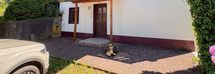 Просторный жилой дом с отдельной жилой зоной и солнечным балконом