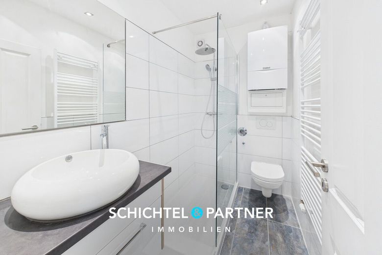 Hastedt | Wohn- und Geschäftshaus mit 6 Einheiten in attraktiver Lage – S&amp;P | Badezimmer
