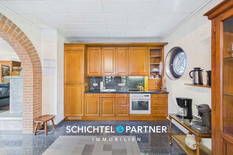 Achim-Zentrum| Freistehendes Ein-  Zweifamilienhaus mit Garten – S&amp;P | Küche