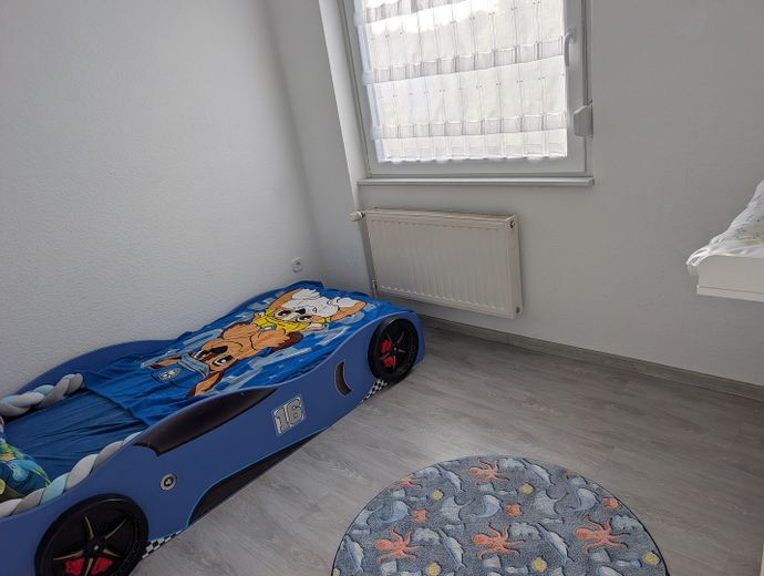 Modernisiertes Reihenhaus in Hiesfeld – nahe Rotbachsee, Garten, Garage & neues Dach aus 2023 – Kinderzimmer 1 - Ansicht 1
