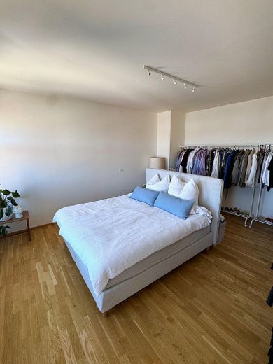 Kernsanierter Klinkerbau: 3 Zimmer, 102 m², Fußbodenheizung, Eichenparkett, Blick Lorenzkirche – Foto 4