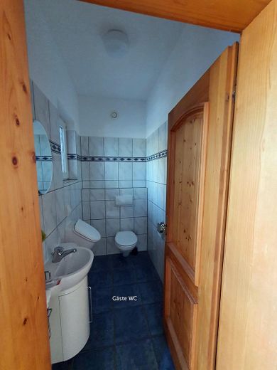 Due immobili versatili in un unico pacchetto /  È possibile anche la vendita separata! – Haus 8b - Gäste WC