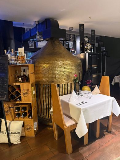 Stylowa restauracja / lokal dla wyrafinowanej gastronomii śródziemnomorskiej w Darmstadt-Griesheim – Foto 16