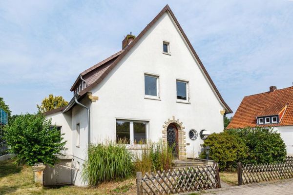 Geräumiges Einfamilienhaus mit großem Grundstück und Entwicklungspotenzial in Osnabrück-Gretesch