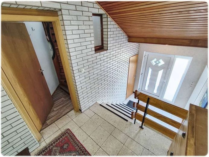 Uetze - Eltze - 2-Familienhaus mit Friseursalon - selber Wohnen plus Mieteinnahmen – Eingangsbereich I