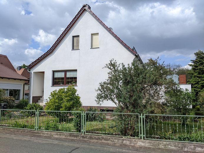 Casa con jardín en una ubicación tranquila, pero céntrica – Foto 11