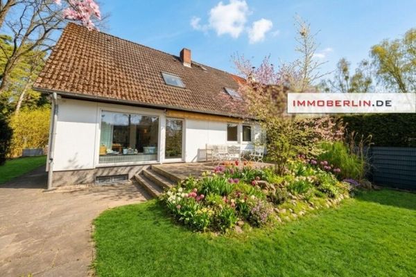 IMMOBERLIN.DE - Casa bifamiliare di charme con giardino esposto a sud in posizione ambita vicino ai Wannsee
