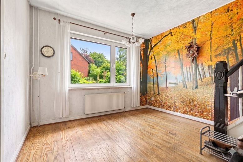 Einfamilienhaus mit Charme in traumhafter Anliegerstraße von Hamburg-Rahlstedt – Essbereich virtuell geräumt