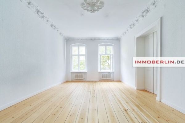 IMMOBERLIN.DE - أناقة كلاسيكية! شقة قديمة راقية بزخارف جصية في موقع هادئ بحي كريله كيتس المحبوب