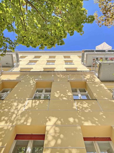 Seltene Gelegenheit am Zionskirchplatz: Kernsaniert & provisionsfrei – Hausansicht