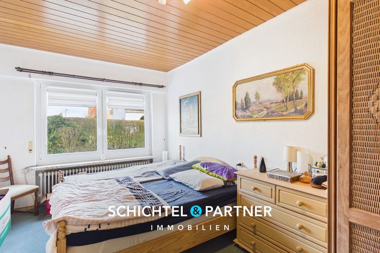 Hambergen | Freistehendes Einfamilienhaus mit Kamin und großem Grundstück – S&amp;P | Schlafzimmer