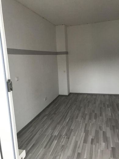 Top renovierte helle 2 ZW , ab 15.10.,  sehr gute Anbindung VGN – Foto 4