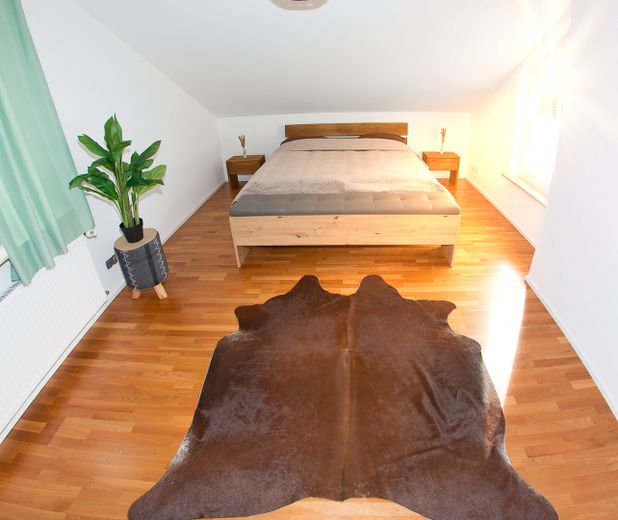 Möblierte, helle 4-ZKB mit Balkon. WG möglich – Foto 15