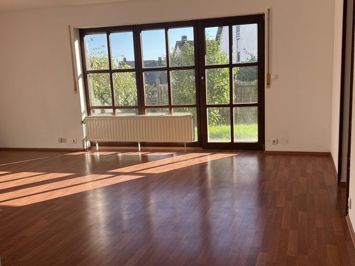 Großes Zimmer unten