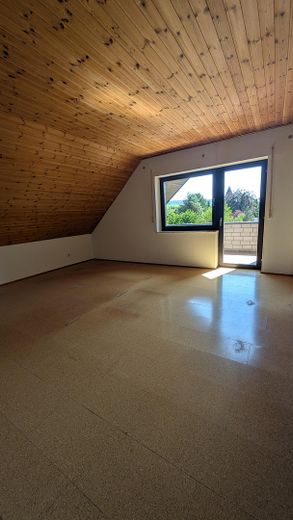 Einfamilienhaus mit Einliegerwohnung in ruhiger Wohnlage – Schlafzimmer Eltern
