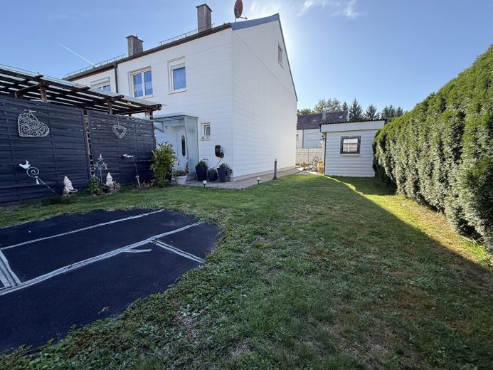 ***Curata casa bifamiliare ai margini del centro abitato di Illerberg*** – Garten